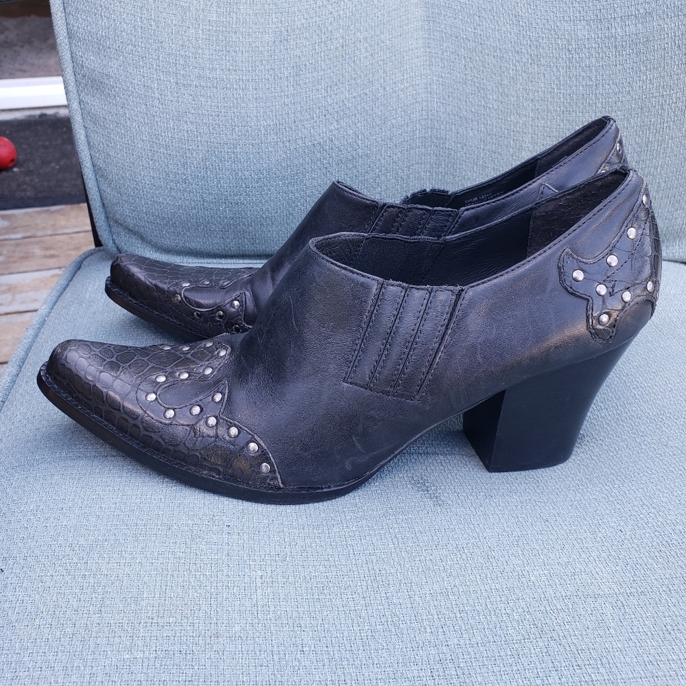 Matisse western studded booties, size 10